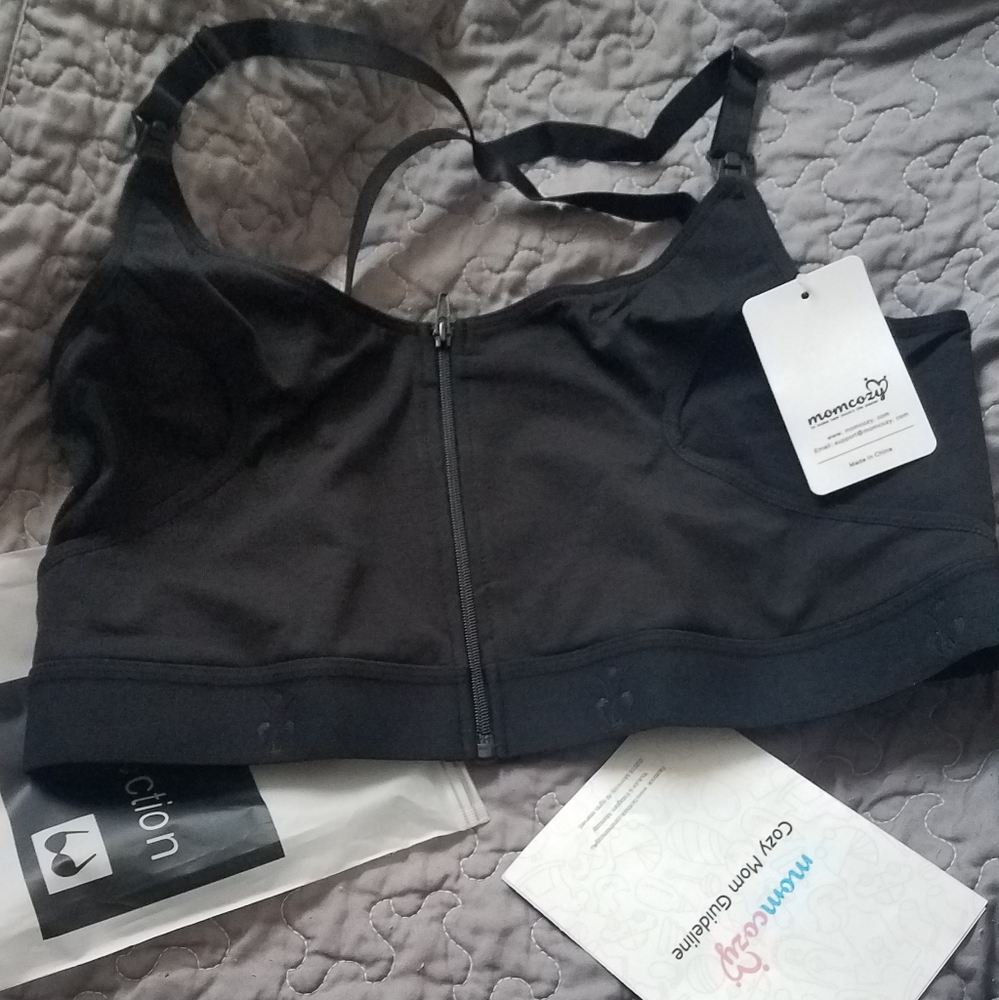 Hands free pumping bra